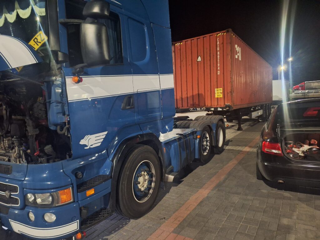 auto pomoc piła