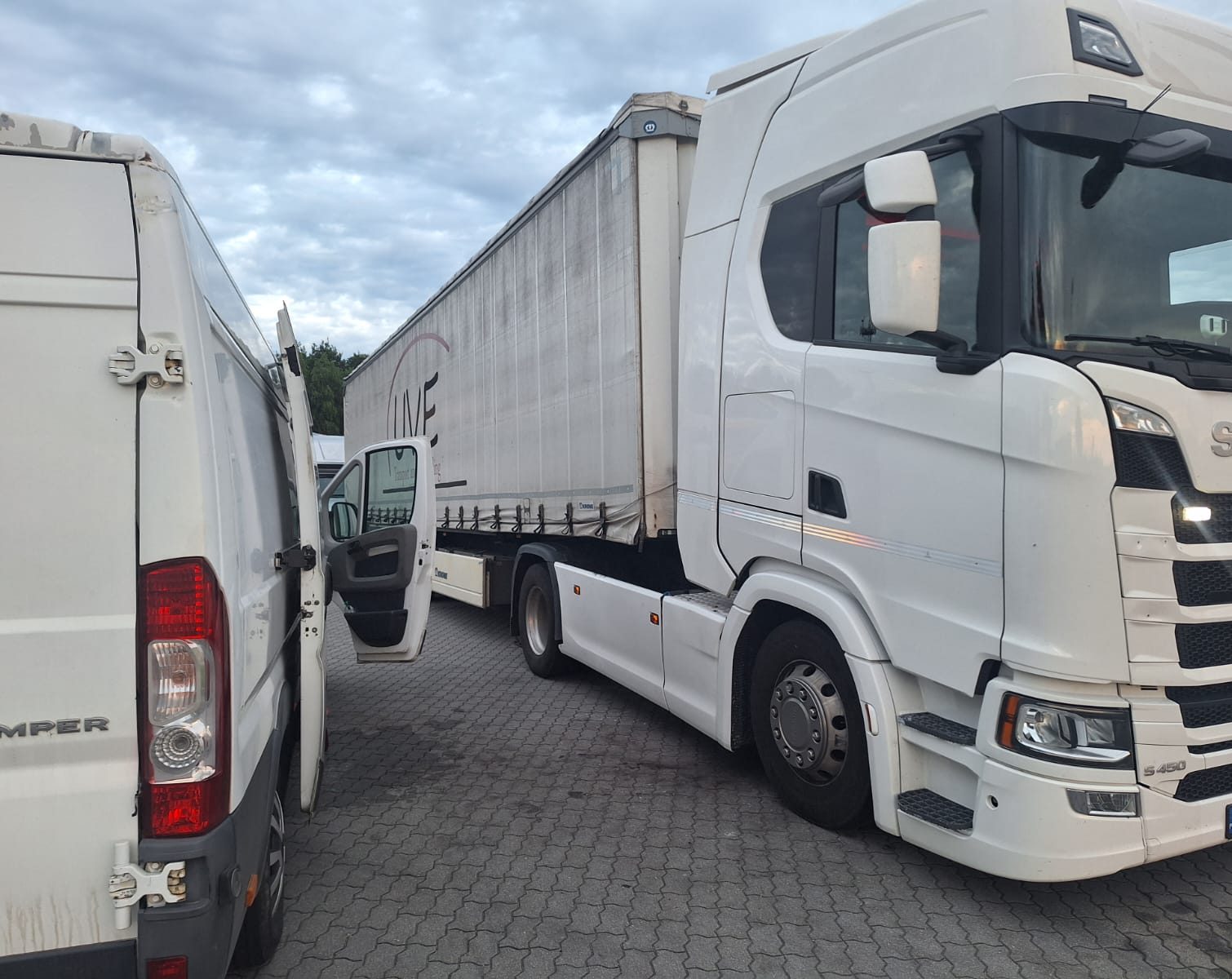 Serwis mobilny piła